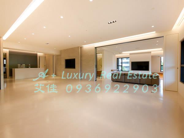 華固名鑄近捷運小巨蛋