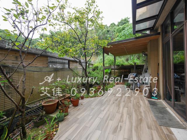 大杰一院香電梯別墅