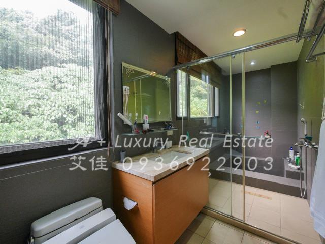 大杰一院香電梯別墅