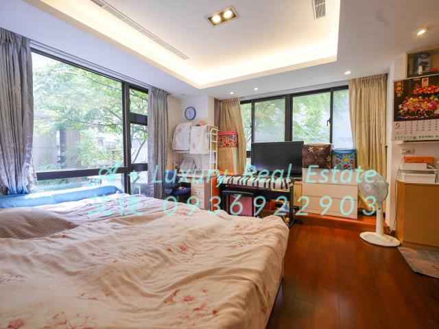 大杰一院香電梯別墅