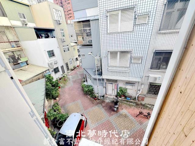 台南東區透天-11