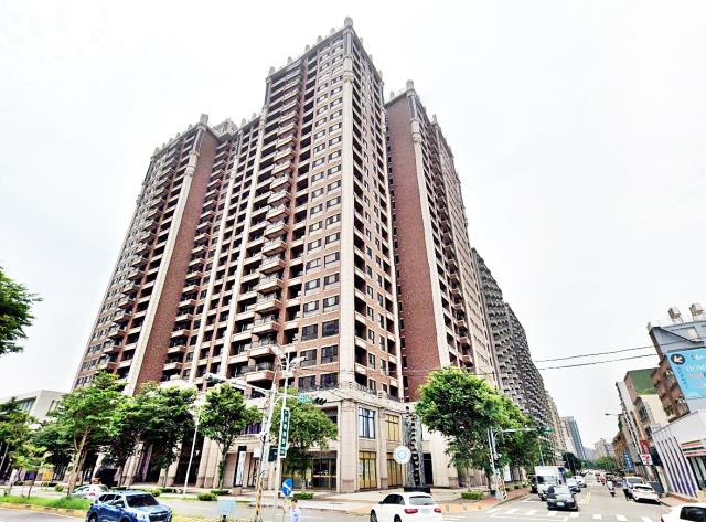 中悅皇苑三房二平車