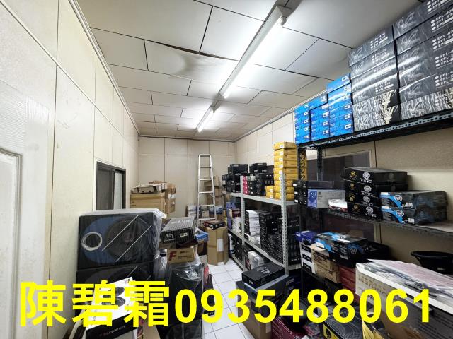 台南東區店面-9