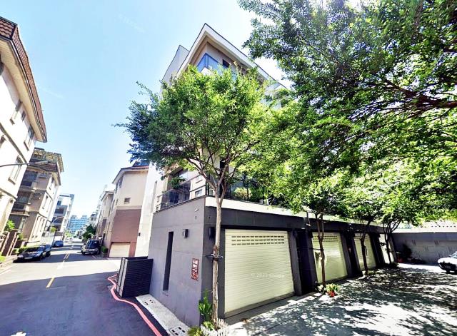 中西區西賢街邊間別墅