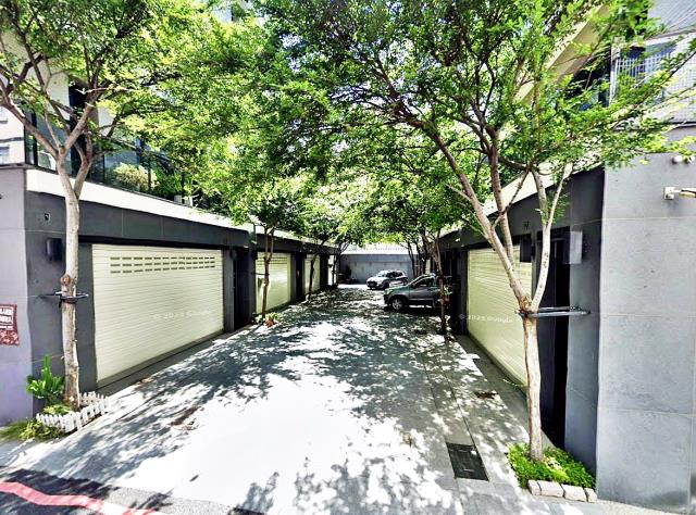 中西區西賢街邊間別墅