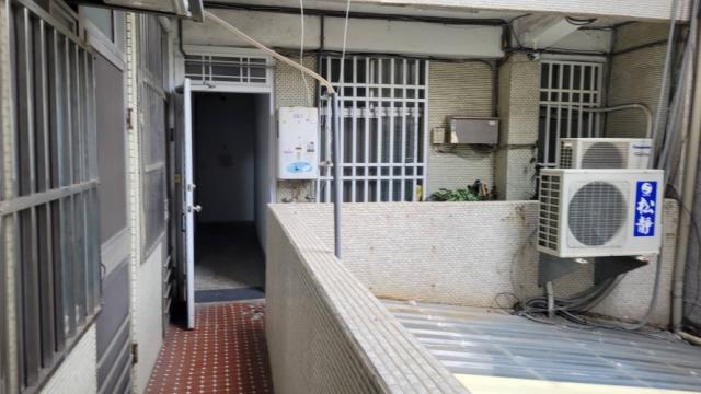 台南東區透天-11