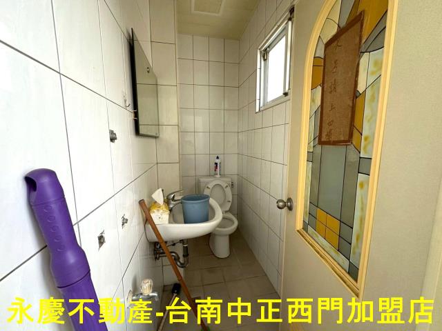 台南南區透天-12