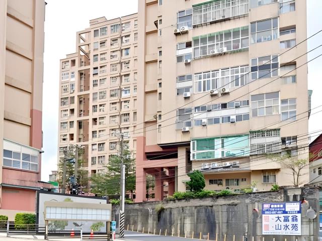 新北淡水法拍大樓-5