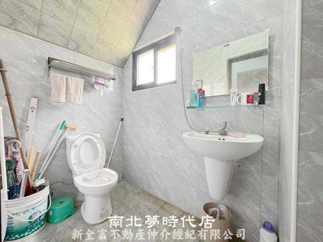 台南安平透天-8