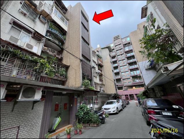 信義區法拍公寓-1