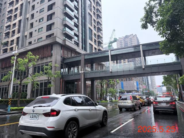 新北大樓法拍-2