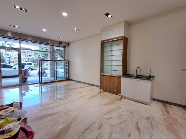 台中西區透天-13