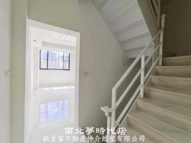 台南東區透天-11