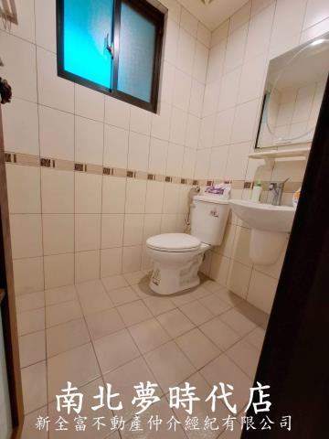 台南東區透天-11