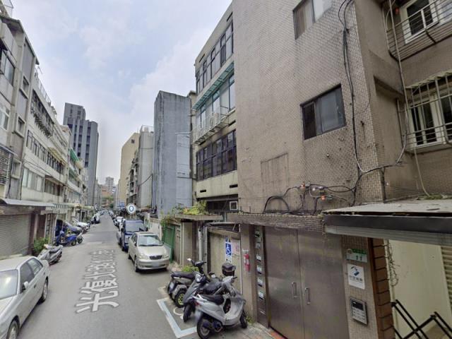 台北松山公寓法拍-6