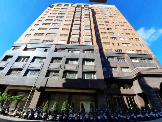 台中南屯法拍大樓-3