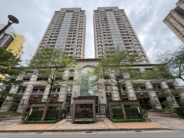 台北信義區拍賣大樓-1