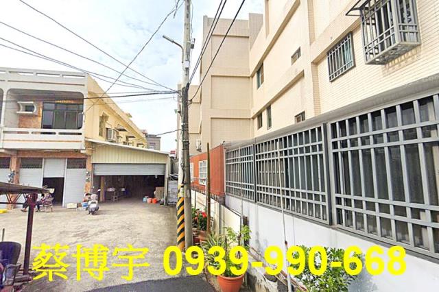 西區法拍屋育人路透天