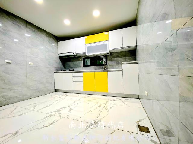 台南南區透天-13