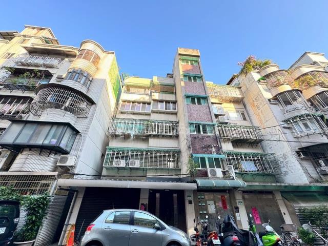 台北信義區公寓法拍-1