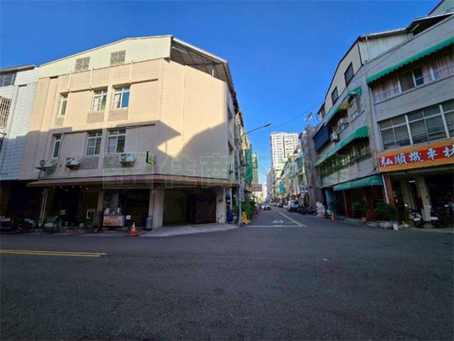 高雄苓雅透天-1