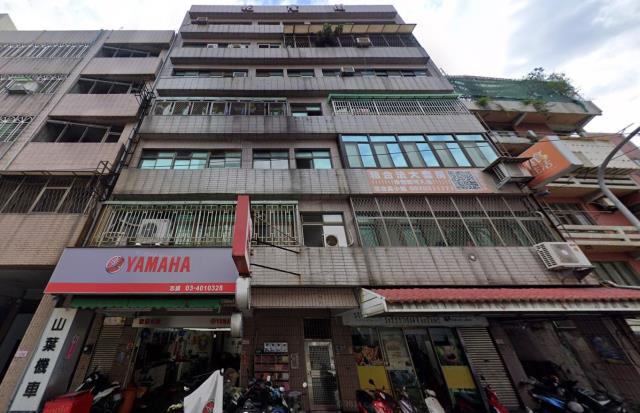 中壢華廈法拍-1