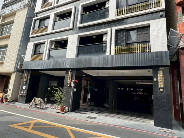 高雄鹽埕法拍大樓-9