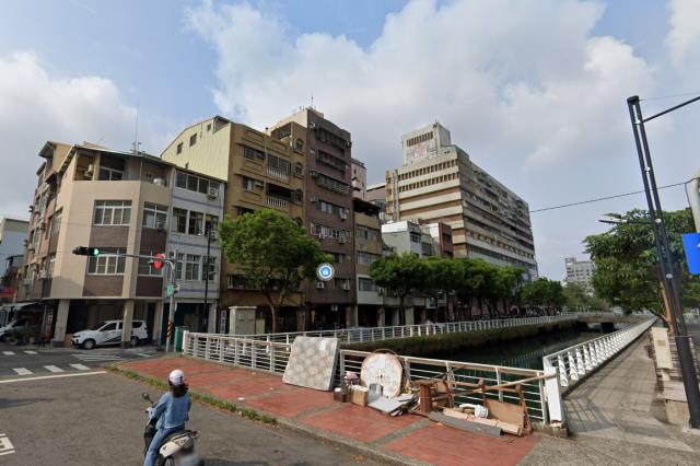 三民區法拍大樓-4