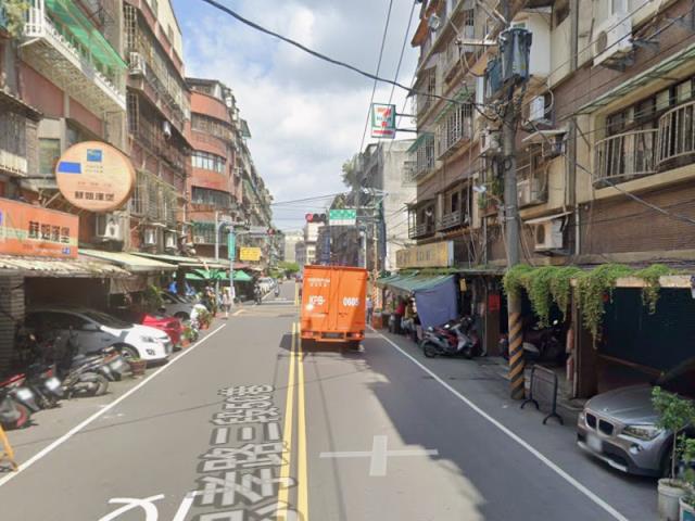 三重公寓法拍-4