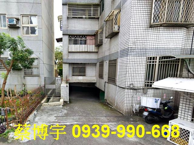 吳鳳南路碧富邑法拍屋