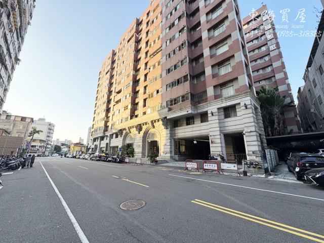 台中南屯華廈-1