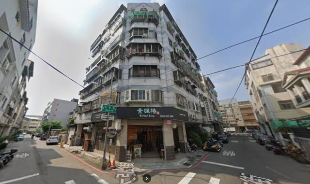 台中西屯華廈法拍-1