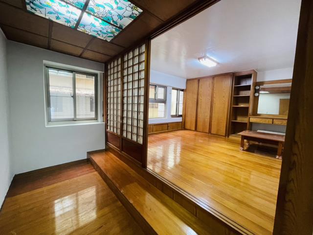 高雄新興區公寓-11