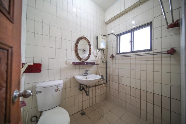 高雄鼓山透天-13