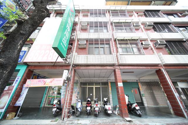 高雄鼓山透天-1