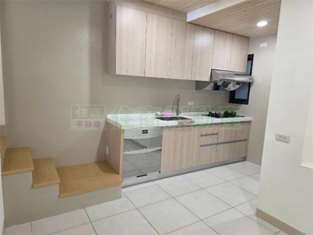 高雄苓雅透天-5