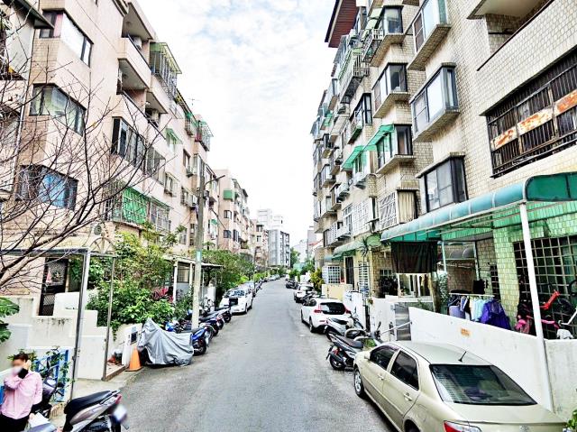 嘉義東區拍賣公寓-3