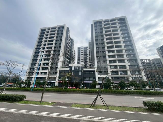 新北八里拍賣大樓-1