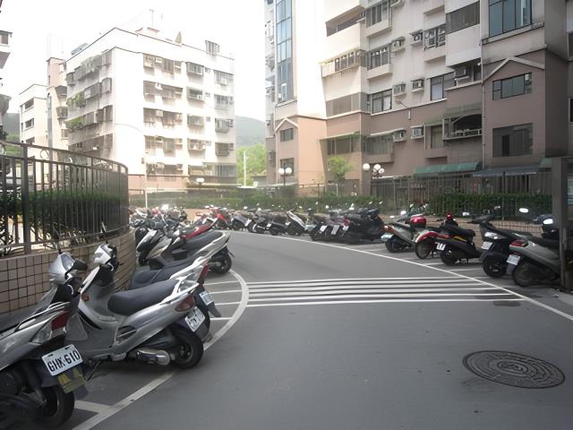 新北大樓法拍-7