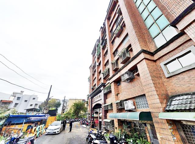 竹東鎮光武街四房車位