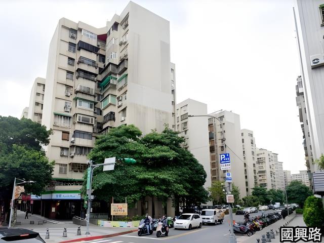 台北萬華拍賣大樓-4