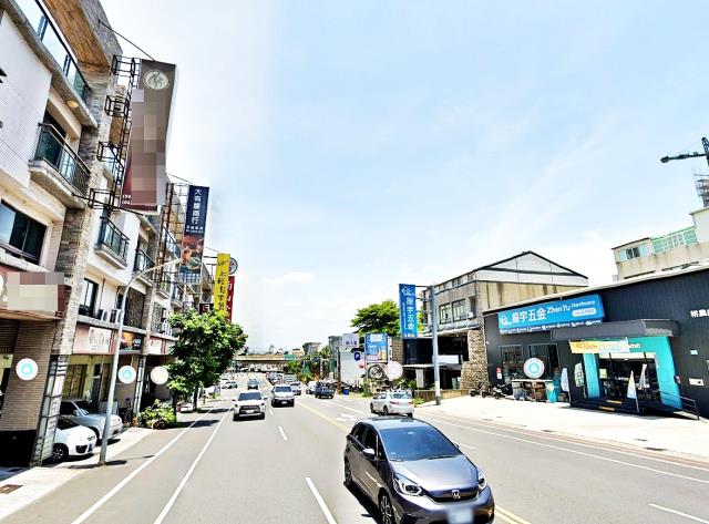台南市東區裕農路店墅