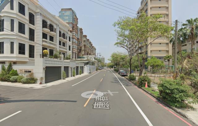 鳥松透天法拍-2