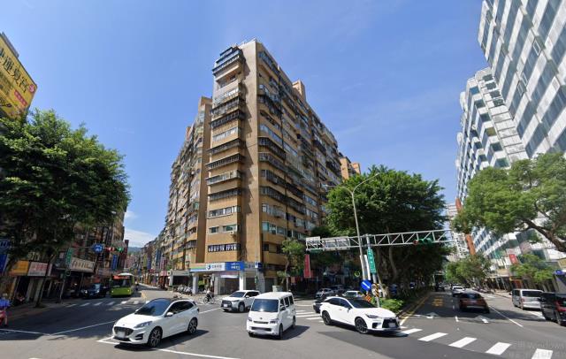 信義區拍賣大樓-1