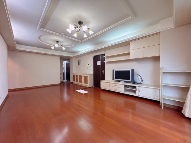 中壢戀戀歐洲4房車位