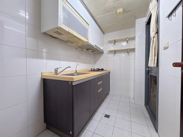 中壢戀戀歐洲4房車位