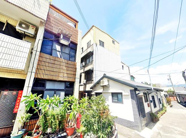 苗栗市篤行路透天