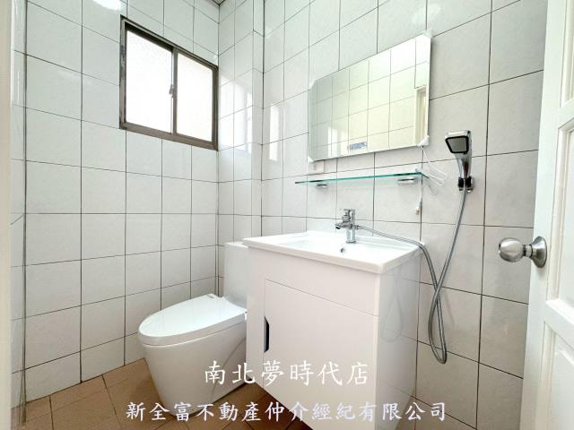 台南安平透天-12