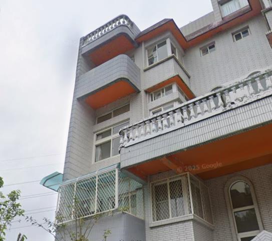 新北新店法拍上疊式樓中樓-3