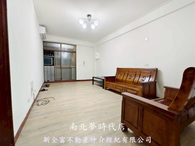 台南東區公寓-1